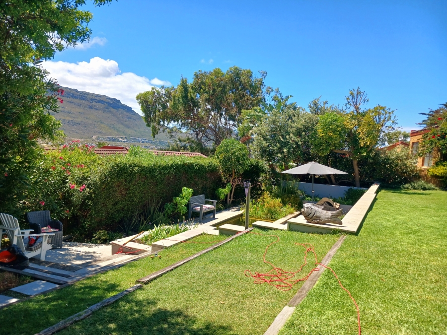 To Let 1 Bedroom Property for Rent in Fish Hoek Western Cape